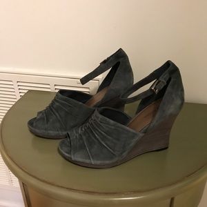 B.Makowsky Blue Suede Shoes